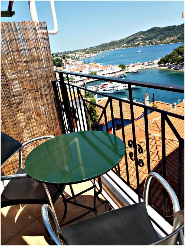 Pension Onar Skiathos Town Exterior foto